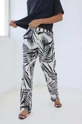 The Tourist Pant (Final Sale) – Black palapa print