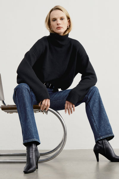 Women's Oversized Cashmere Turtleneck Sweater