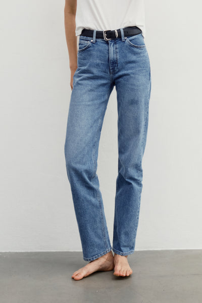 Premium Women's Tapered Leg Jean
