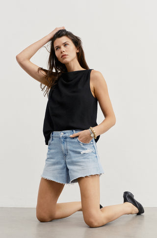 The Cascade – Black