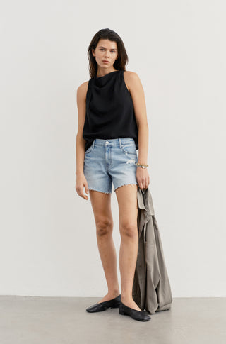 The Cascade – Black