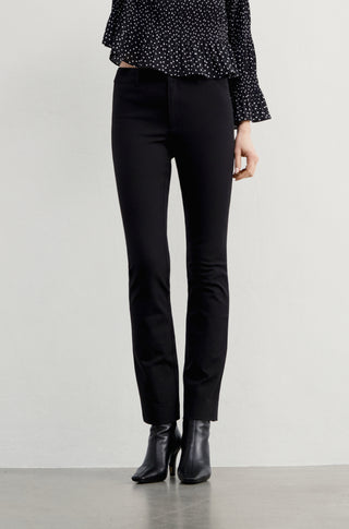 The Daily Dose – Black