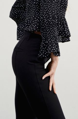 The Daily Dose – Black