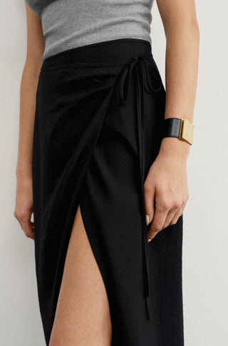 The Pillar – Black