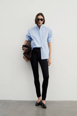 The Tate – Blue oxford